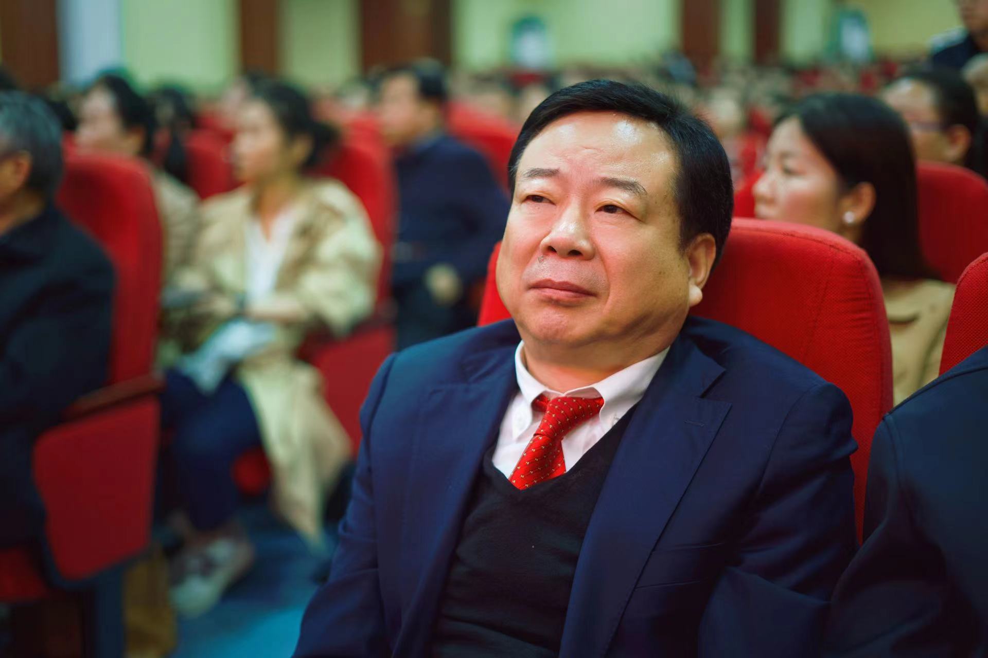曾氏宗親聯(lián)合總會(huì)常務(wù)副會(huì)長(zhǎng)、河南省曾氏孝文化委員會(huì)會(huì)長(zhǎng)曾占國(guó)受邀參加河南省首屆“孝賢杯”征文大賽頒獎(jiǎng)典禮